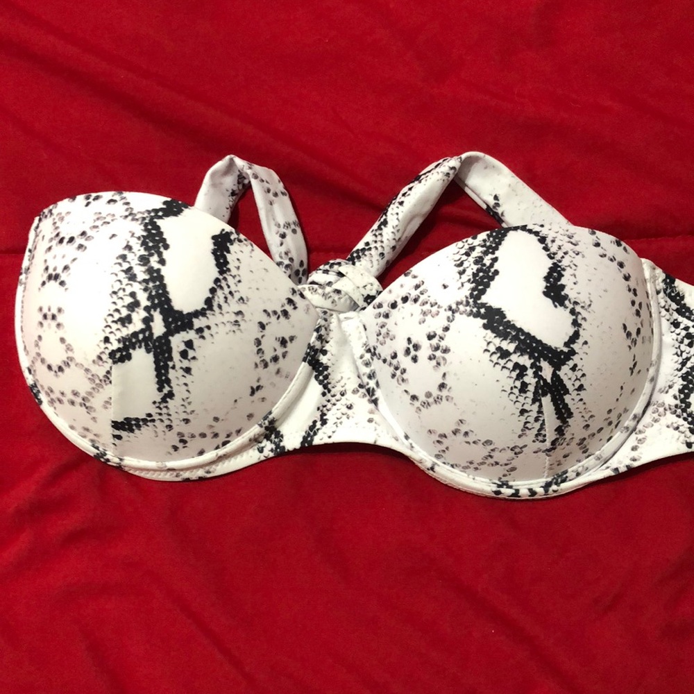 Strapless push-up bathing suit top